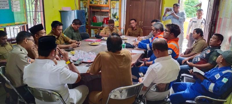 PT BSP Turunkan Long Arm Bersihkan Kanal Ring 1 di Dosan, Banjir Berangsur Surut