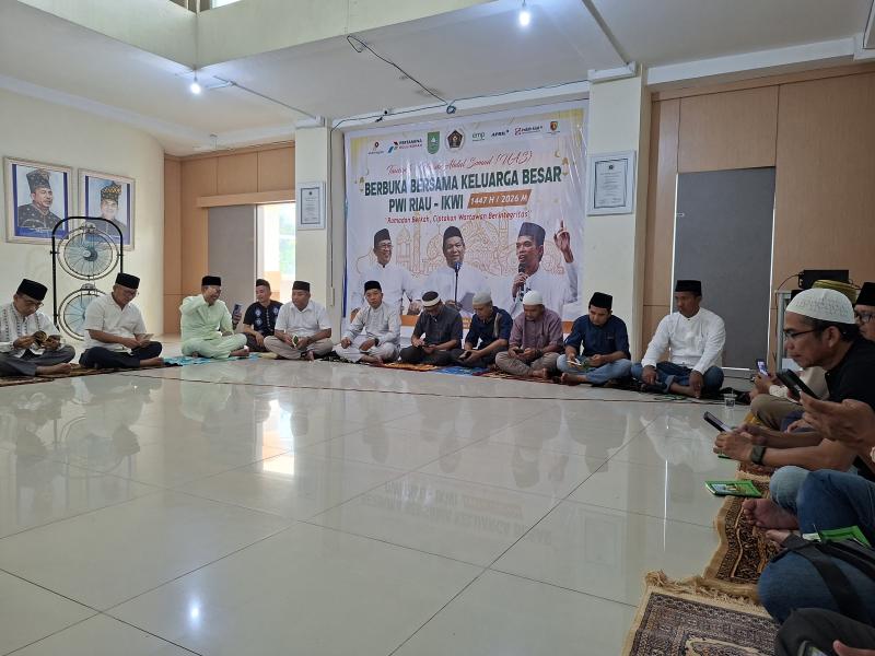 Tujuh Hari Berpulang, PWI Riau Kenang Zulmansyah dengan Doa dan Air Mata